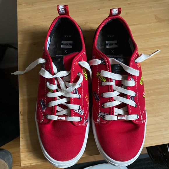 New Without Tags Marvel TOMS - Picture 3 of 5